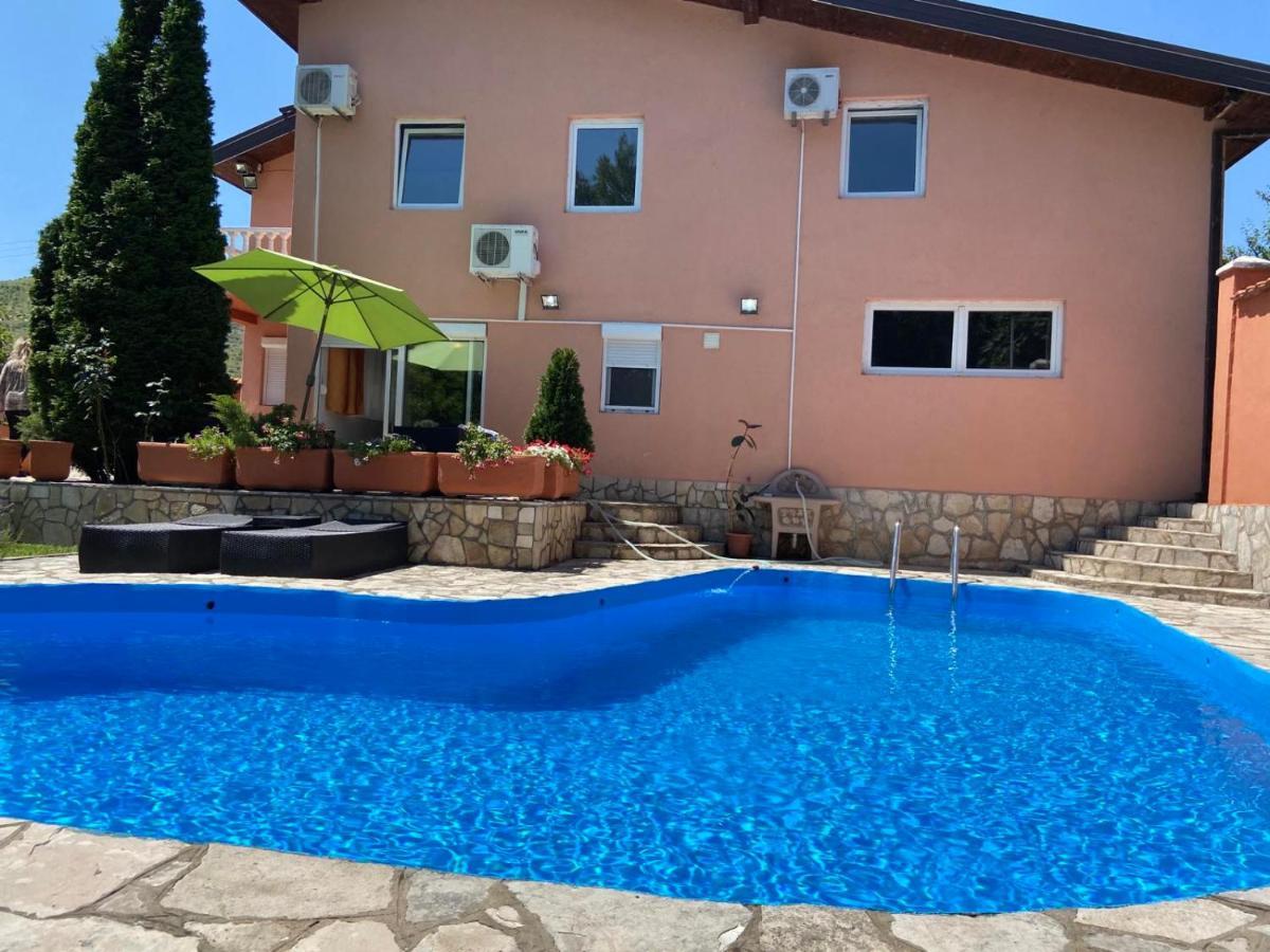 Private Riverside Villa Silvia Mostar Exterior photo