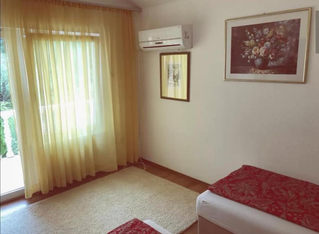 Private Riverside Villa Silvia Mostar Exterior photo